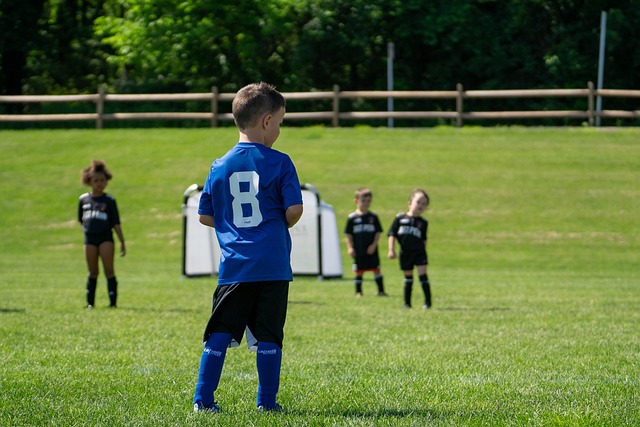 小奶油被爆出大瓜！世票赛每天都和女友玩铲铲，朱开罕见点名怒喷.